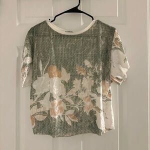 Zara Green and Cream Floral Short Sleeve Top